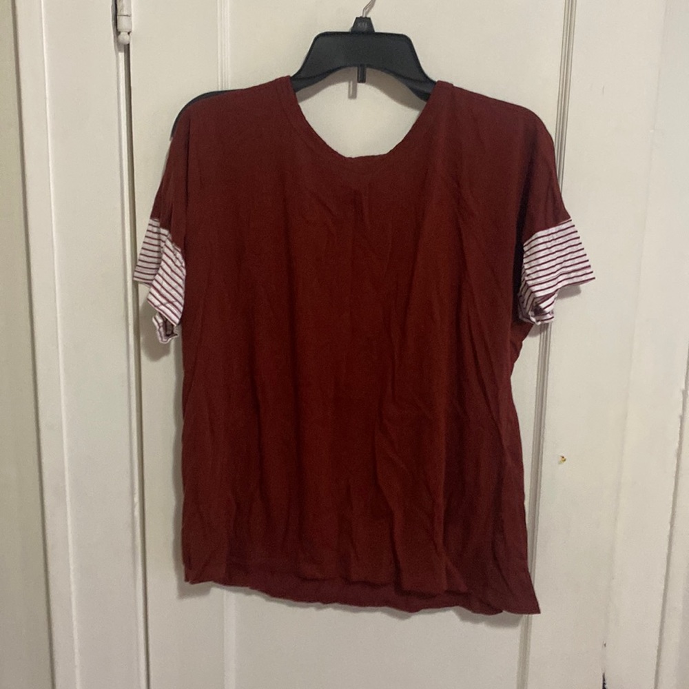 T shirt with striped sleeves